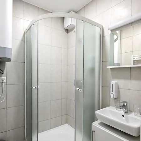 Lelle Hotel 3*