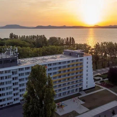 Lelle 3* Balatonlelle